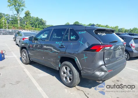 2022 Toyota Rav4 Xle z USA, uszkodzony, nr VIN 2T3P1RFV1NC310360